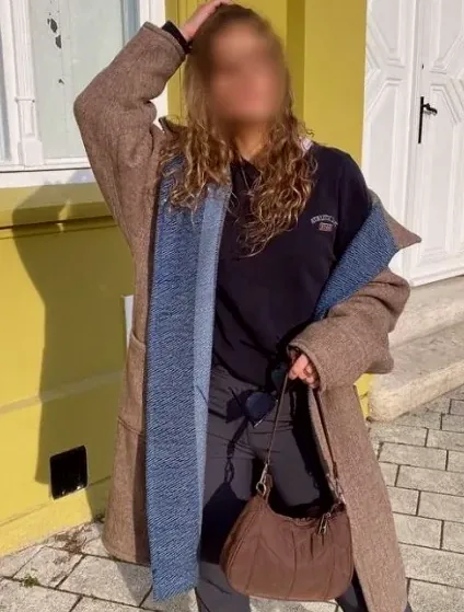 Amina, 22