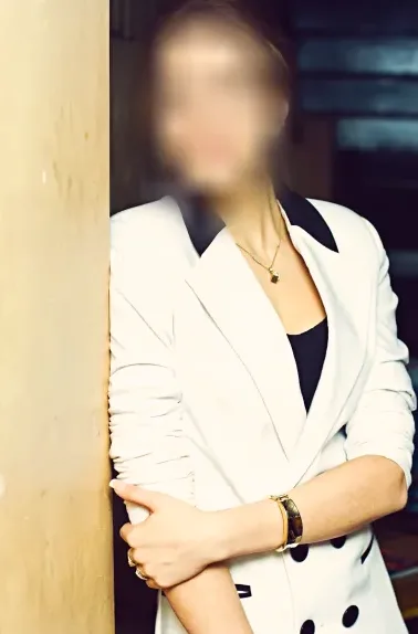 Christina, 30