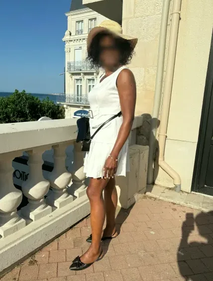 Clara, 36