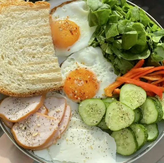 Ella, 40
