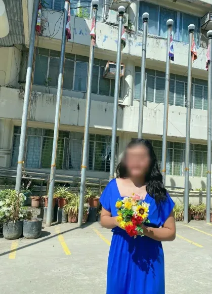 Helena, 23