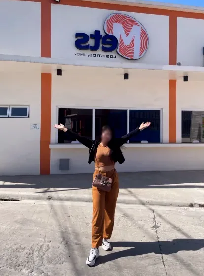 Nora, 25